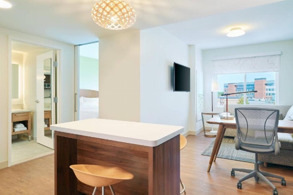 Element West Des Moines image 20