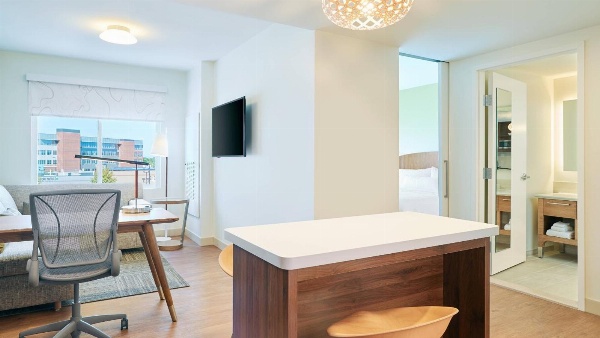 Element West Des Moines image 6